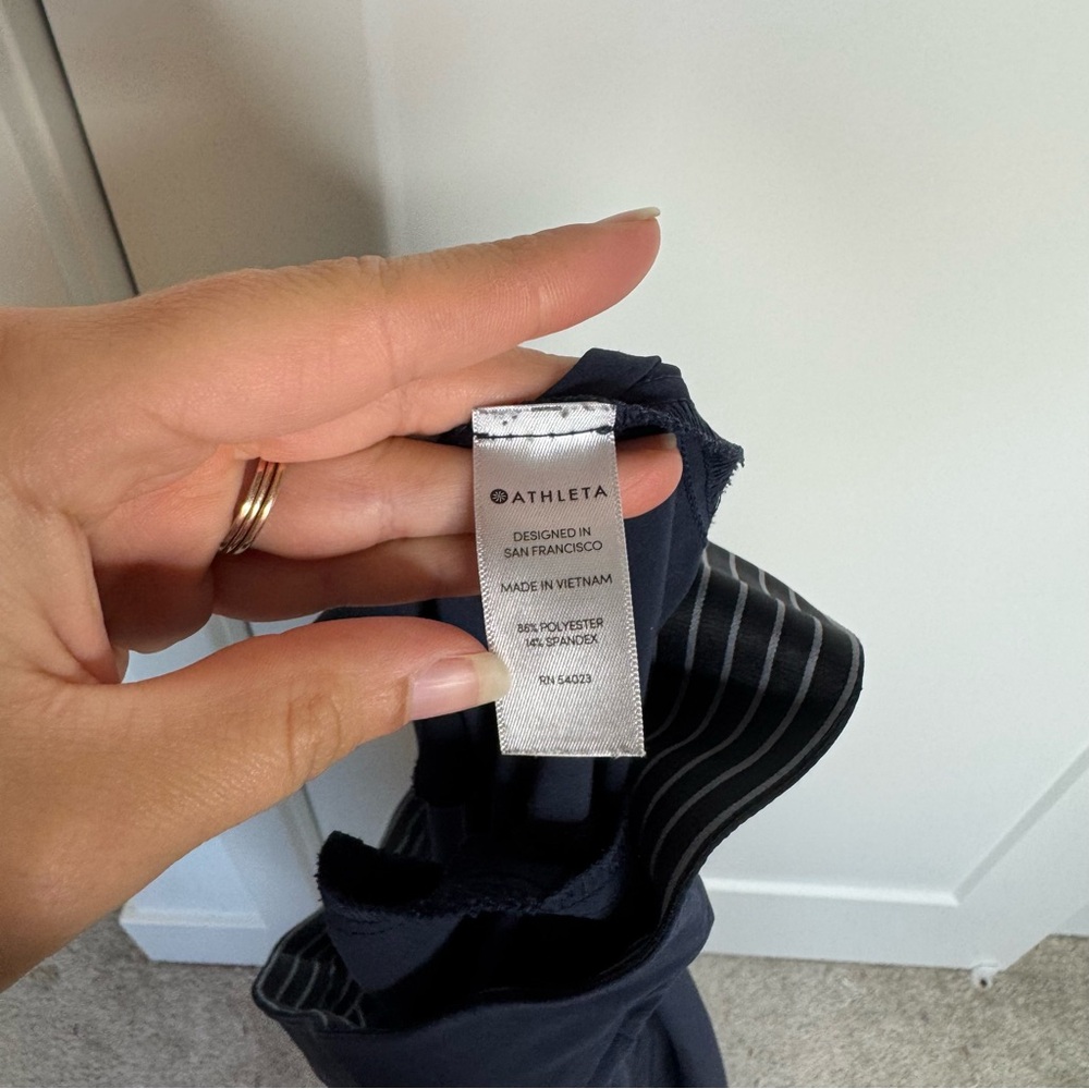 Athleta Navy Wide-Leg Cropped Pants - Picture 7 of 7